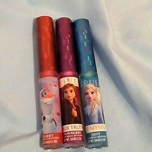 Frozen lip sticks (not used)